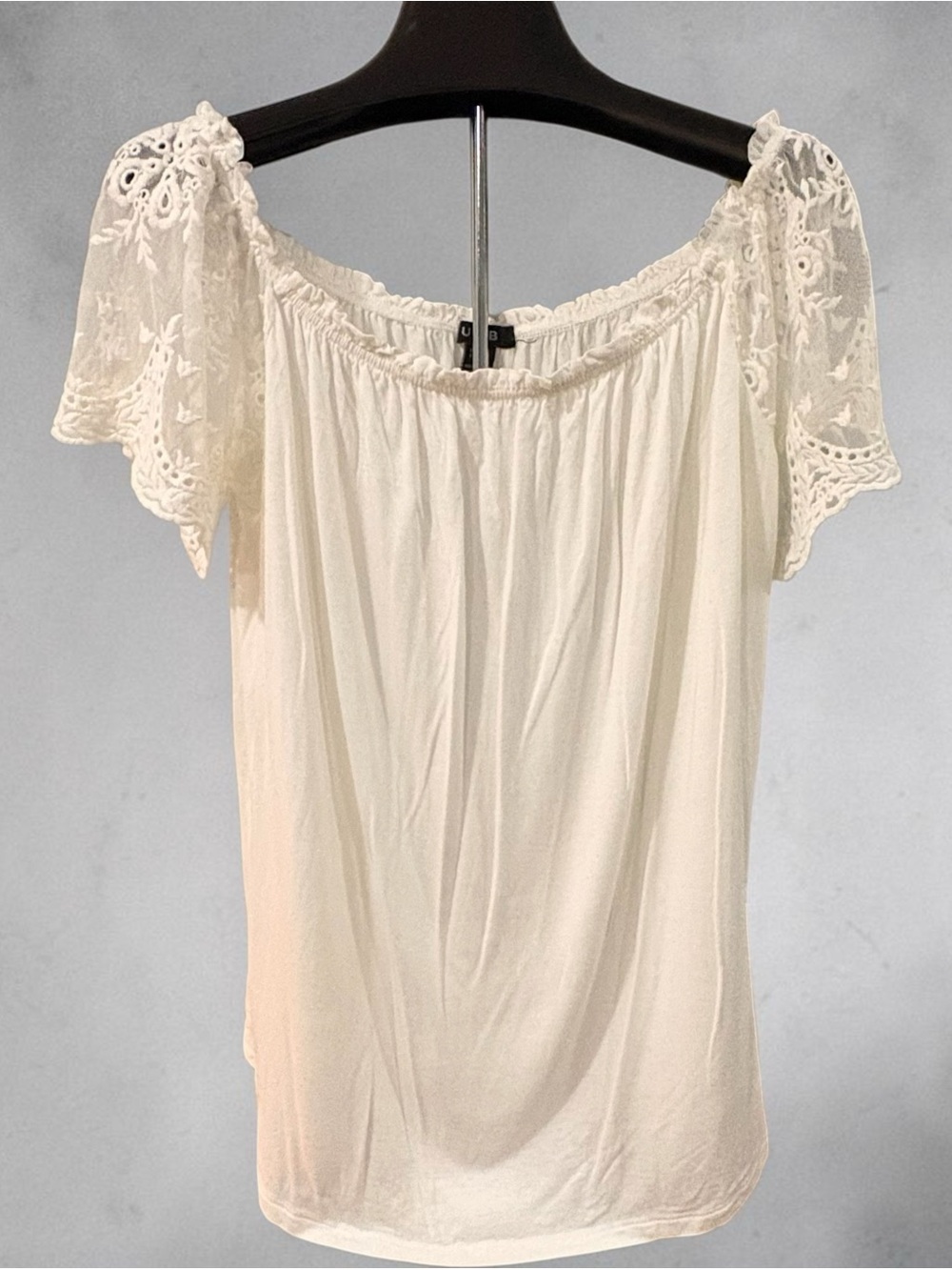 U2B Women’s White Lightweight Lace Sleeve Top